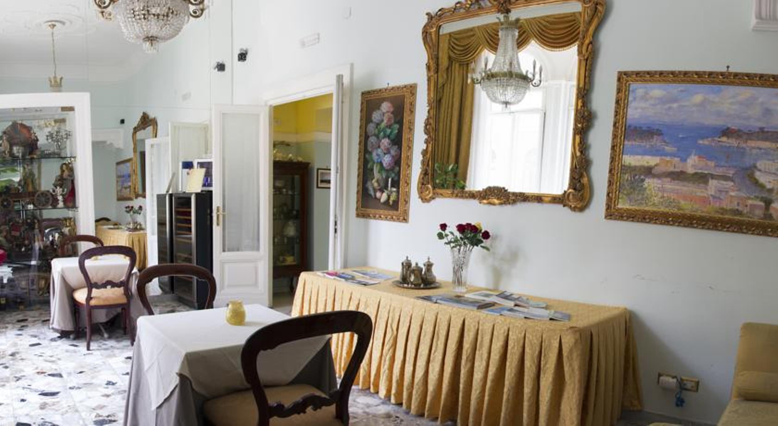 B&B Art Suite Santa Brigida Napoli Bagian luar foto