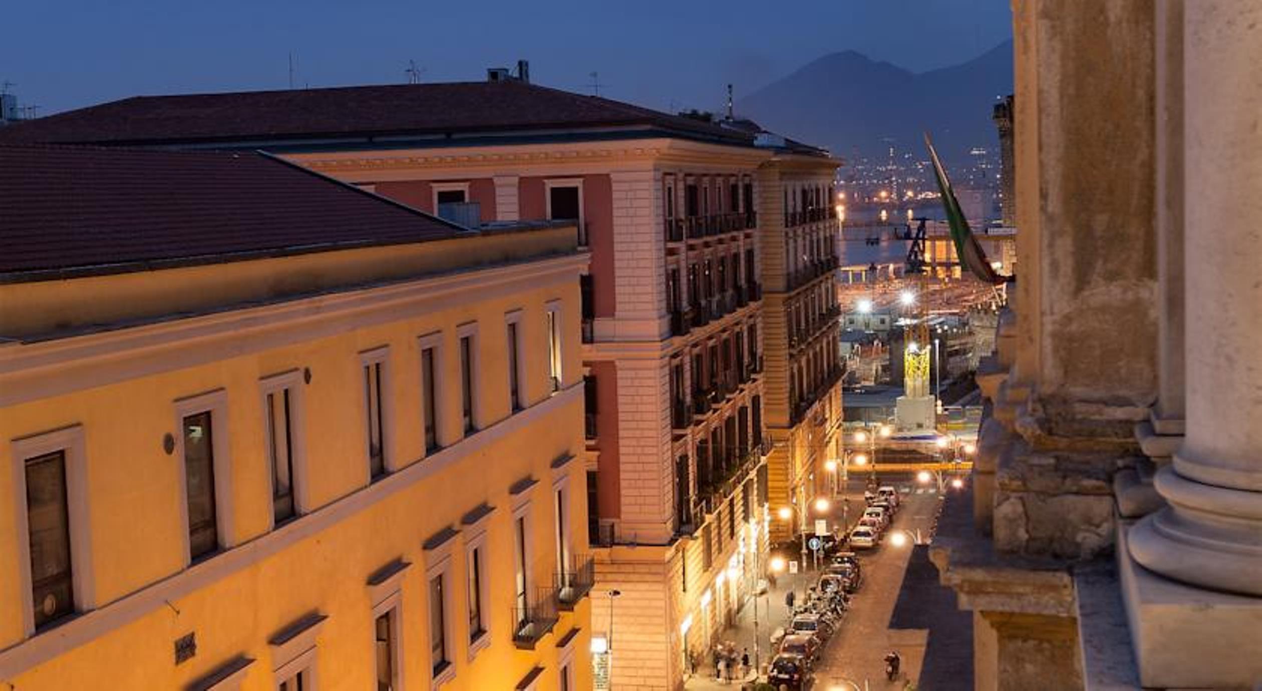 B&B Art Suite Santa Brigida Napoli Bagian luar foto